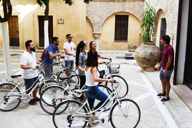 12 o'Clock - Bike & Tapas Tour Seville - The Alcázar, Giralda, and Torre del Oro