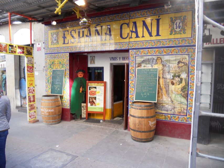 2.5-Hour Evening Tapas Tour through Madrid - Three or Four Bars, With Room for Local Stories