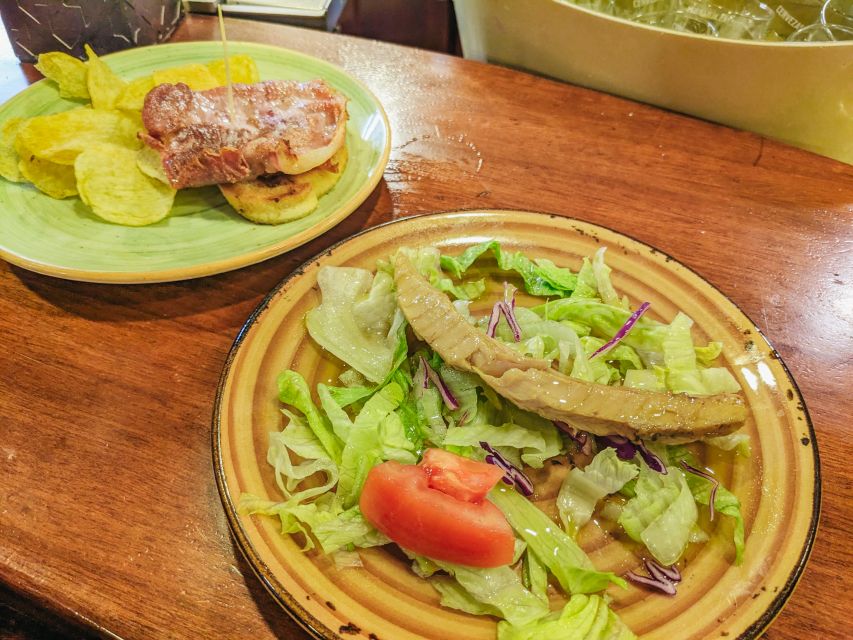 3-Hour Tapas Tour in Triana, Sevilla's Vibrant Neighborhood - Why Triana makes a good food-tour setting