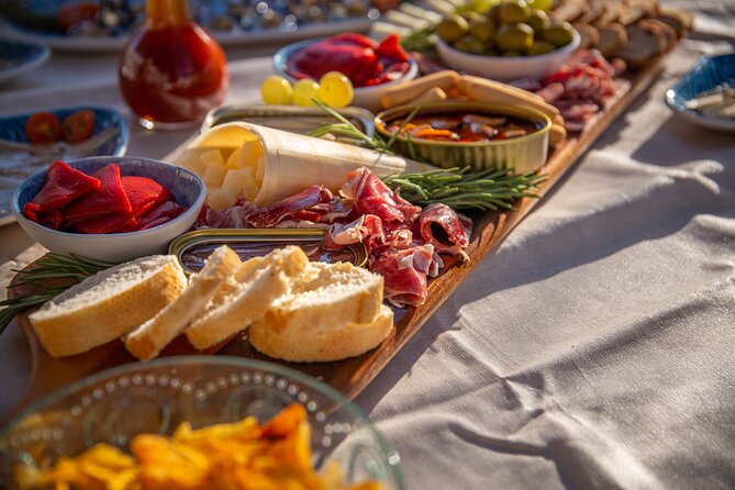 A 2 hours Local Tapas and sailing adventure in Barcelona - Why seeing Barcelona from the sea changes the city
