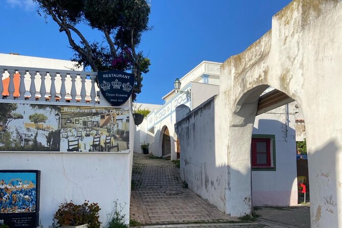 Albufeira History Walking Tour with Wine and Tapas - Who should book this walk?