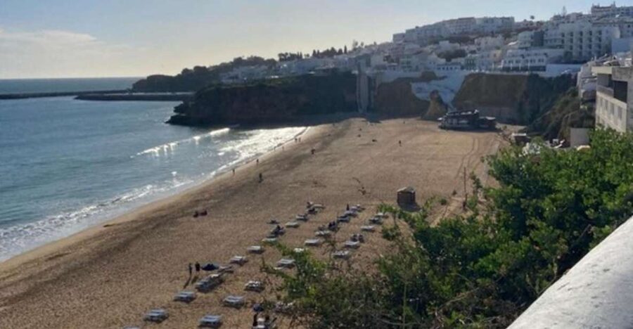 Albufeira: Old Town History Walking Tour with Tapas & Wine - Five useful things to know before you go
