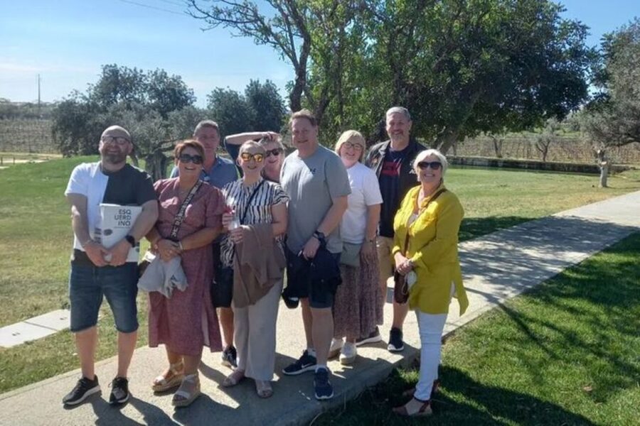 Albufeira/Vilamoura: Winery Tour with Wine Tasting and Tapas - Four wines and Portuguese tapas