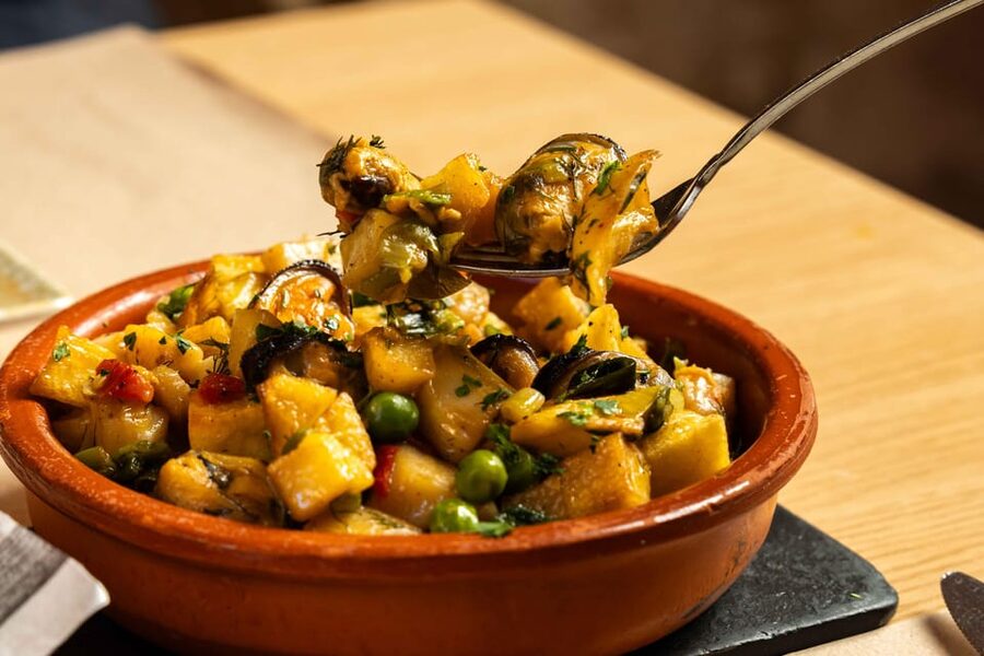 Alcudia: Self-Guided Gourmet Tapas and Wine Tour - What $55 gets you