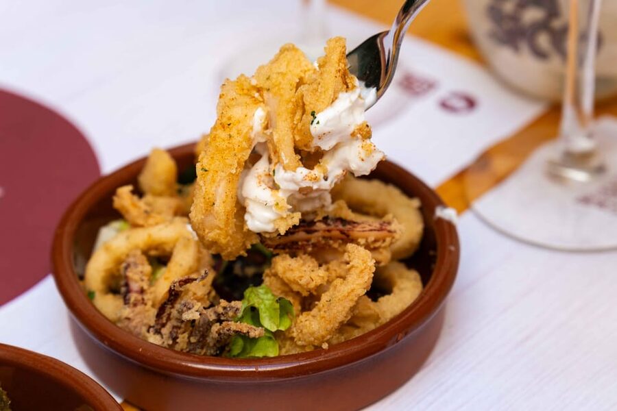 Alcudia: Self-Guided Gourmet Tapas and Wine Tour - Who will enjoy this format most?