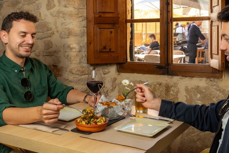 Alcudia: Self-Guided Gourmet Tapas and Wine Tour - Smart tips before you go