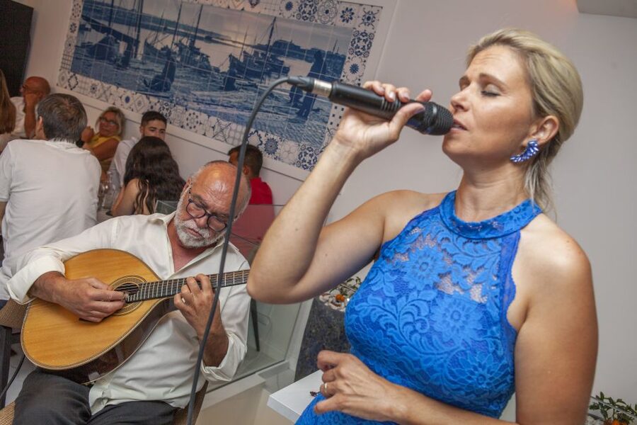 Algarve: Fado Night with 6- Course Algarvian Tapas Dishes - Course one: crab pâté with mini toast