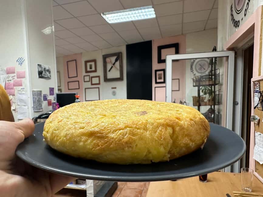 Alicante:Evening Spanish Tapas Cooking Class with Live Music - How much cooking do you actually do?