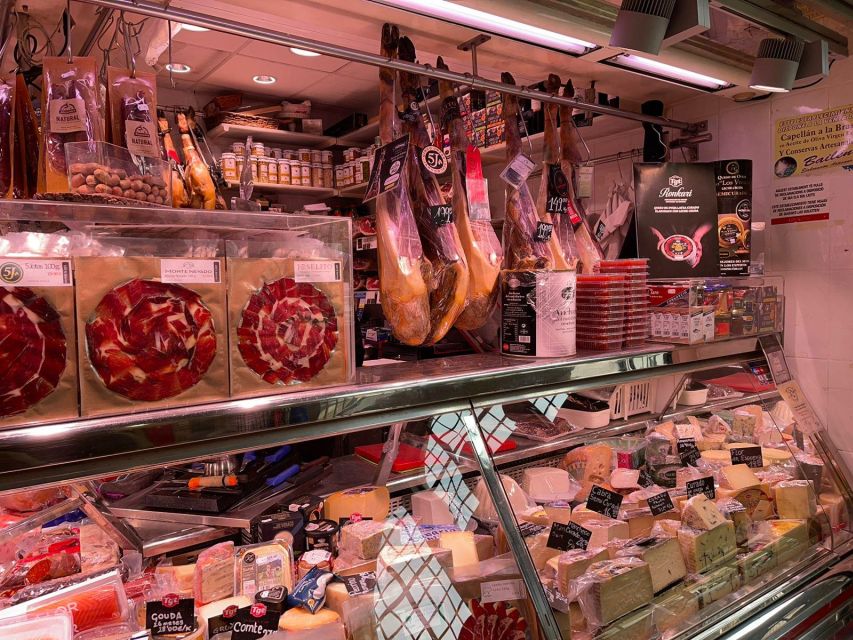 Alicante: Food Walking Tour with Wine Tasting and Tapas - What makes the food and drink worthwhile