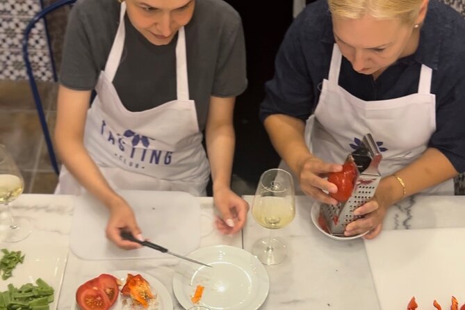 Alicante Paella Cooking Class, Tapas, Drinks and Marketplace - Sitting down to eat what you made