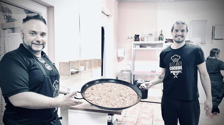Alicante: Paella & Sangria Class with Tapas and Market Visit - Who will enjoy this class most