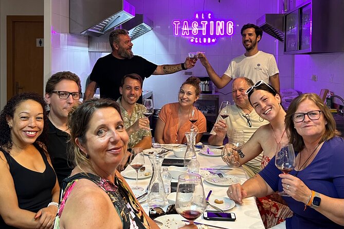Alicante Wine Tasting and Tapas Club - A relaxed room made for conversation