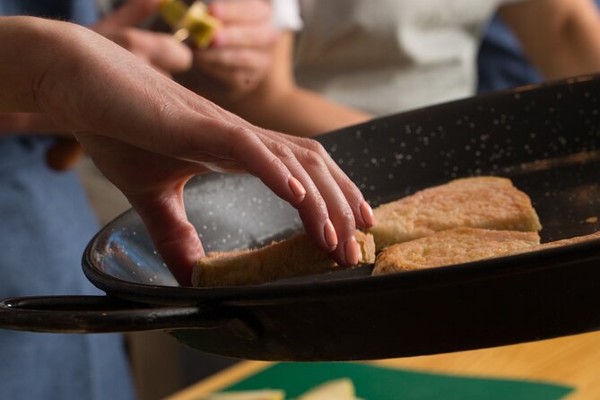Authentic spanish tapas cooking class in barcelona - Arriving at Roots Gastro Club in Sant Martí