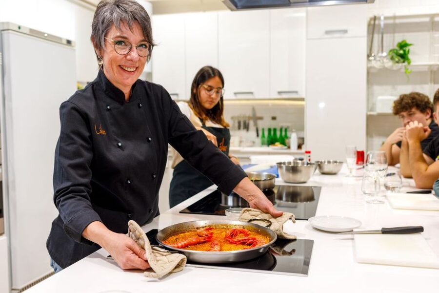 Authentic Tapas Cooking Class at a Private Eatery in Madrid - A private eatery near Retiro, not a market stall