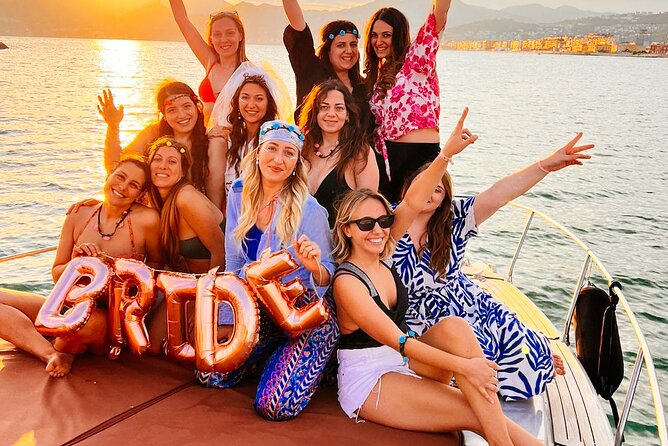 Bachelorette party, boat party in Salerno with aperitif and tapas - Key points at a glance