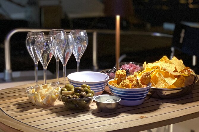Bachelorette party, boat party in Salerno with aperitif and tapas - Music, comfort, and the feel onboard