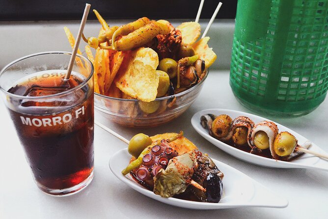Bar Crawl in Barcelona with Spanish Wines, Vermut, Cold Beer and Tapas - What you learn about drinks with tapas