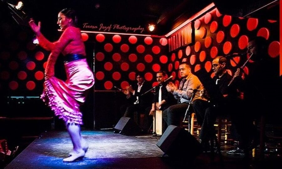 Barcelona: 4-Hour Tapas Evening Tour and Flamenco Show - Why the guides make or break the evening