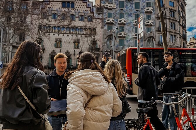 Barcelona: Bike or eBike Tour, Top Sights & Local Insights - Gaudí’s façades along Passeig de Gràcia