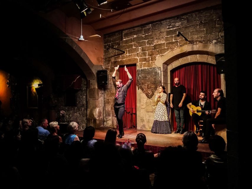 Barcelona: City Tour & Flamenco Show with Wine & Tapas - What this Barcelona evening is really like