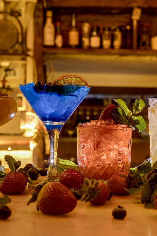 Barcelona: Cocktail Making Class with Tapas - The atmosphere: relaxed, social, and sometimes lively
