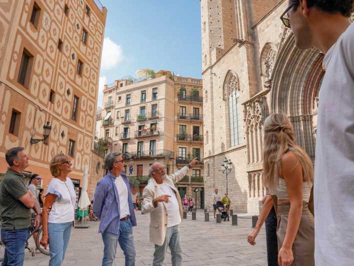Barcelona: El Born and Gothic Quarter Wine & Tapas Bar Tour - Stop one: an easy introduction to tapas and wine