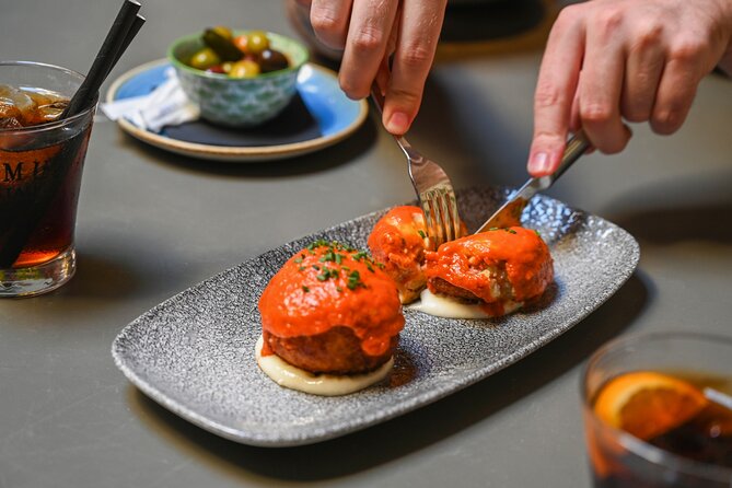 Barcelona El Born Tapas and Wine Tour with Guide - Starting near El Born