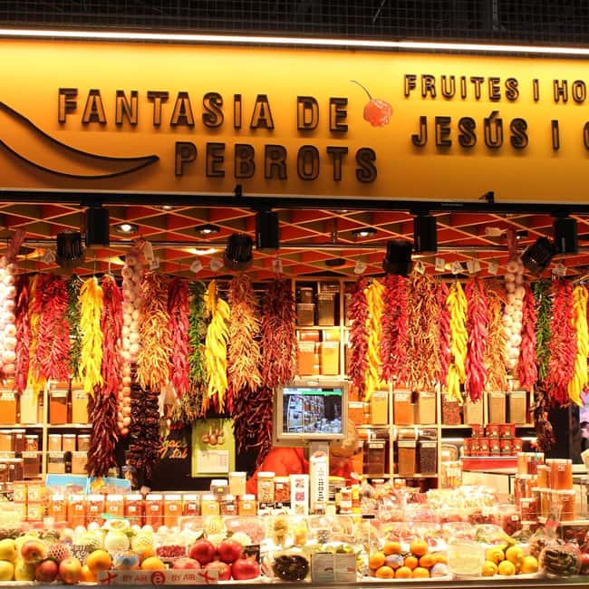 Barcelona: El Born Tapas Tour and Sailing Cruise - Why El Born Works as the Food Setting
