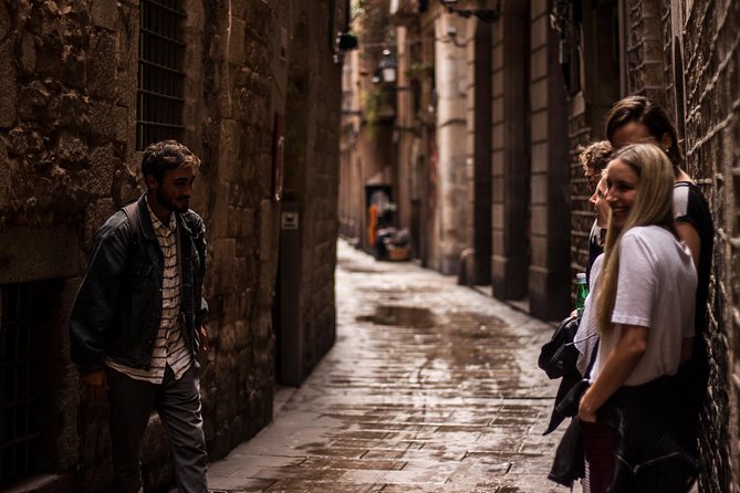 Barcelona Food Tour: Tapas, Paella, Sangria & 8+ Local Tastings - Starting near the Roman walls in Plaça de Ramon Berenguer el Gran