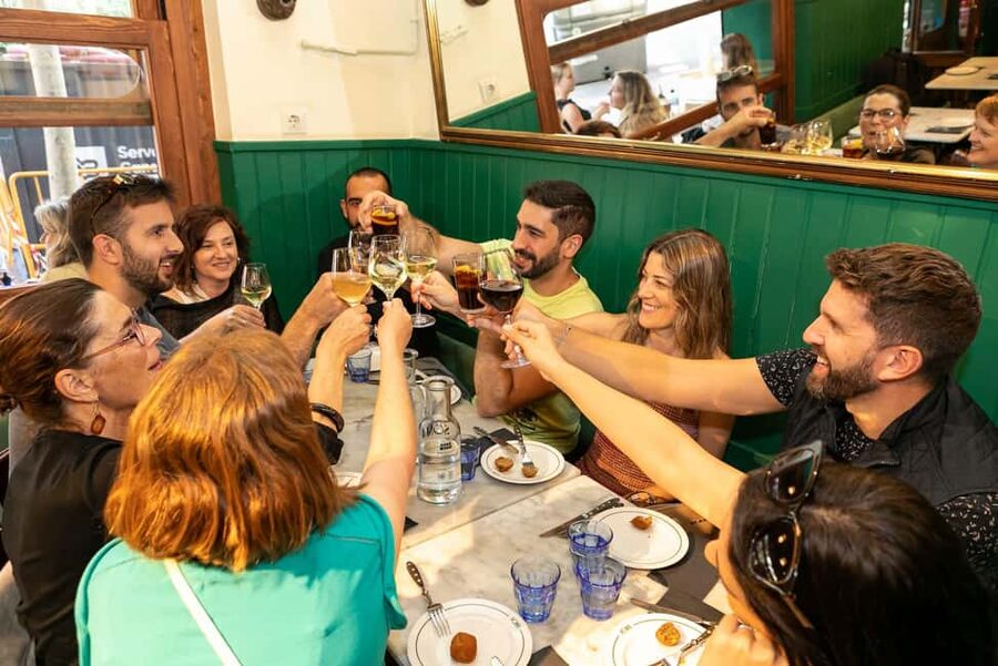 Barcelona: Gaudi Tapas & Wine Tasting Small Group Tour - Walking Passeig de Gracia with a guide