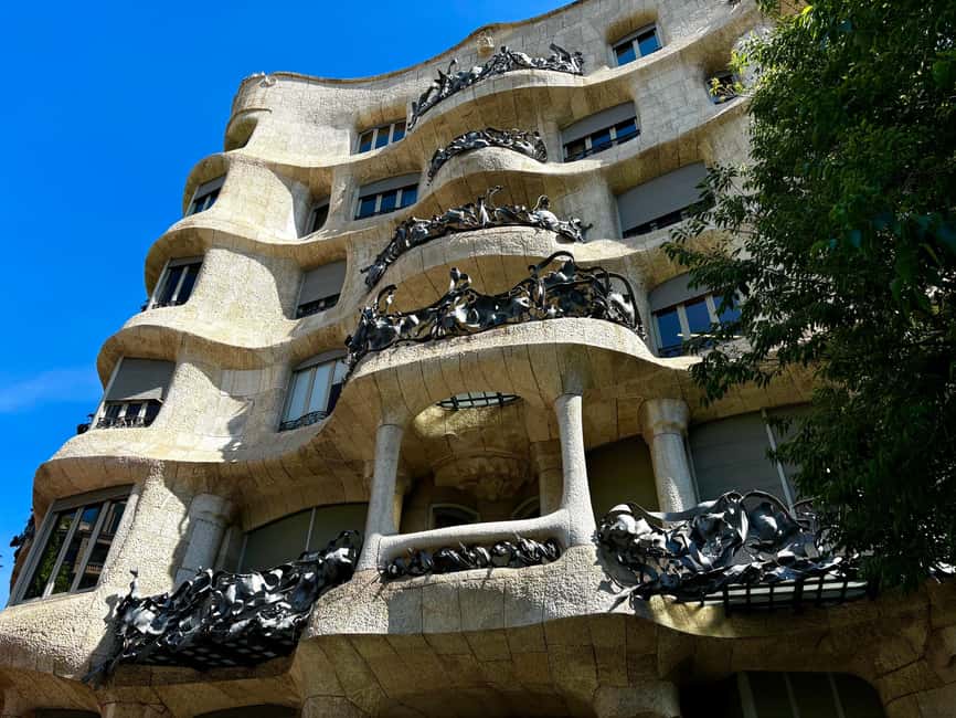 Barcelona: Gaudi Tapas & Wine Tasting Small Group Tour - Who will enjoy this Barcelona evening