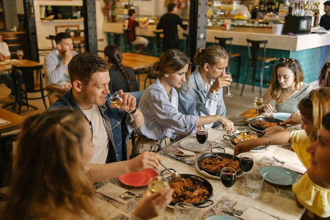 Barcelona: Guided Food Walking Tour with Tapas and Wine - Santa Maria del Mar before the final meal