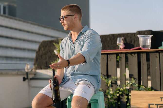 Barcelona: Guided Rooftop Wine Tasting – Enjoy 6 Spanish Wines - The guide matters more than the furniture