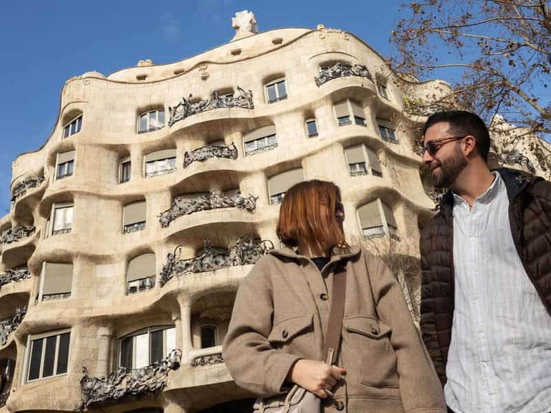 Barcelona in 1 Day: Sagrada Familia, Park Guell, Mila, tapas - Casa Milà, Courtyards, and the Chimney Roof