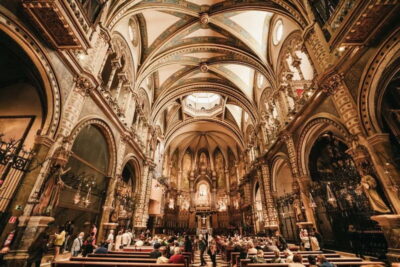 Montserrat and Winery Tour with Tapas or Lunch