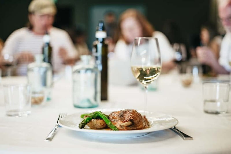 Barcelona: Montserrat and Winery Tour with Tapas or Lunch - Practical details that can make the day easier
