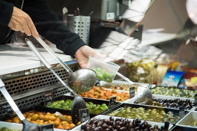 Barcelona Morning Tapas Crawl by Food Tour - Gothic Quarter and El Born between bites
