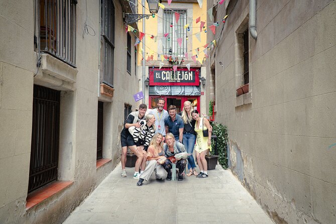 Barcelona Old City Guided Tour with Tapas and Drinks - Weather, walking, and group comfort