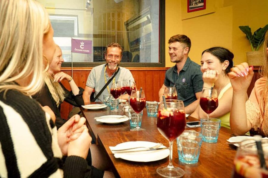 Barcelona: Old City Hidden Gems, Tapas, & Drinks Guided Tour - The best parts of the Barcelona tapas tour