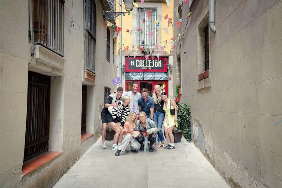 Barcelona: Old City Hidden Gems, Tapas, & Drinks Guided Tour - El Born brings a different rhythm