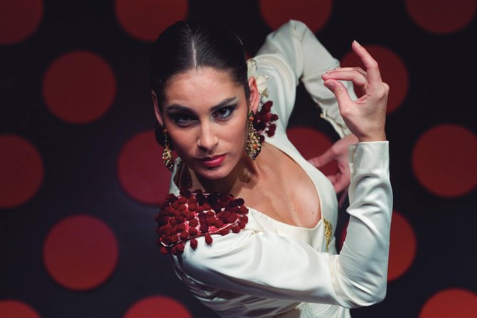 Barcelona Old Town Night Small Group Tour with Tapas & Flamenco - A 40-minute flamenco show at Los Tarantos