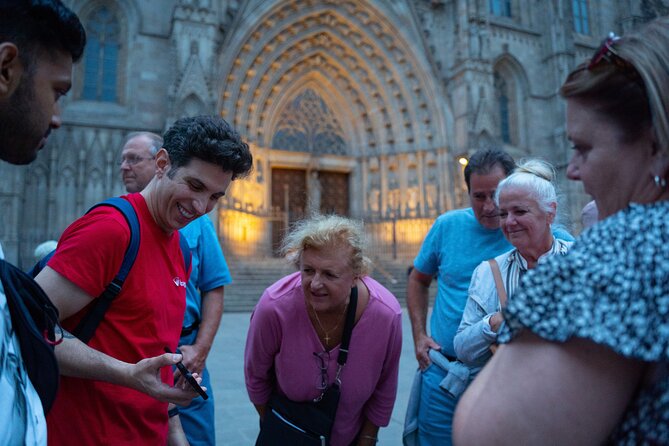 Barcelona Old Town Tapas Tour: Vermouth, Bites & Hidden Gems - Guides, Group Size, And The Human Side