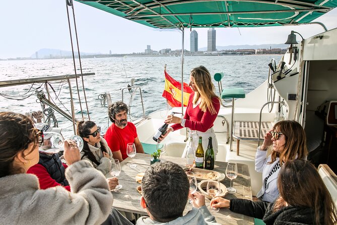 Barcelona: Premium Private Wine Tasting & Tapas in a Catamaran - Ninety minutes of wine and Catalan bites