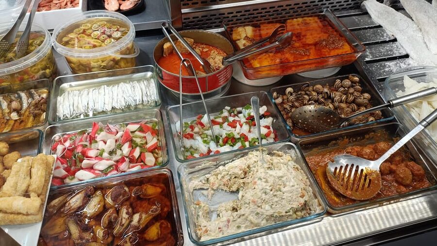Barcelona private Family-Friendly Cultural & Food Tour - Price, timing, and practical value