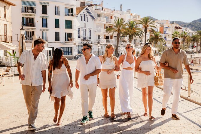 Barcelona: Private SITGES Tour and PENEDÈS Wine Tasting & TAPAS - Tapas with the tasting