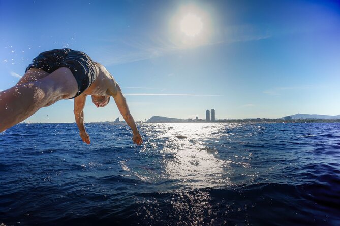 Barcelona Sailing Experience: Spanish Tapas and Premium Open Bar - Practical details that affect your day