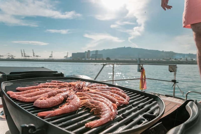 Barcelona: Sailing on a Classic Ketch Boat with tapas & cava - What the guide adds to the trip