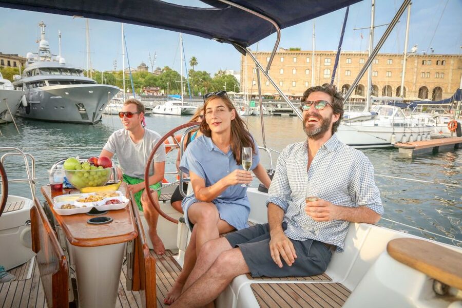 Barcelona: Sailing Tour with Spanish Tapas and Drinks - Key points to know before boarding
