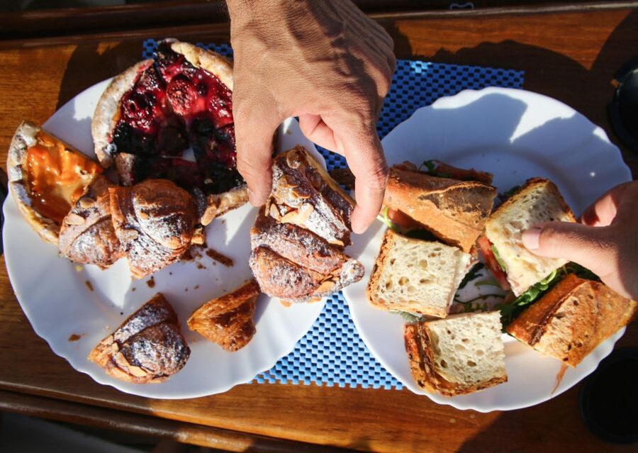 Barcelona: Sailing Tour with Spanish Tapas and Drinks - Group size, comfort, and accessibility