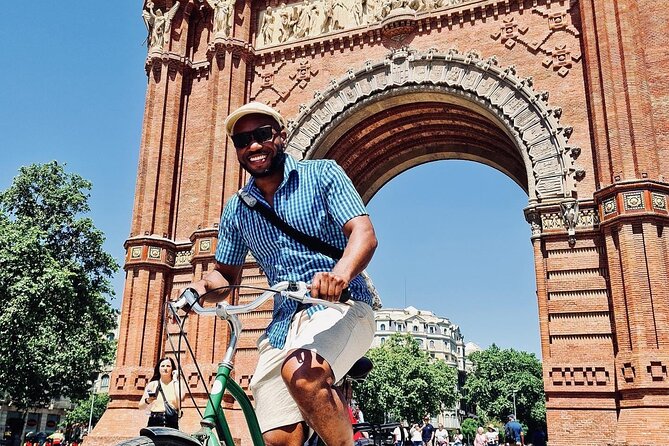 Barcelona Sightseeing by Bike with Photo Shooting and Tapas - Gothic Quarter streets reward a guided ride